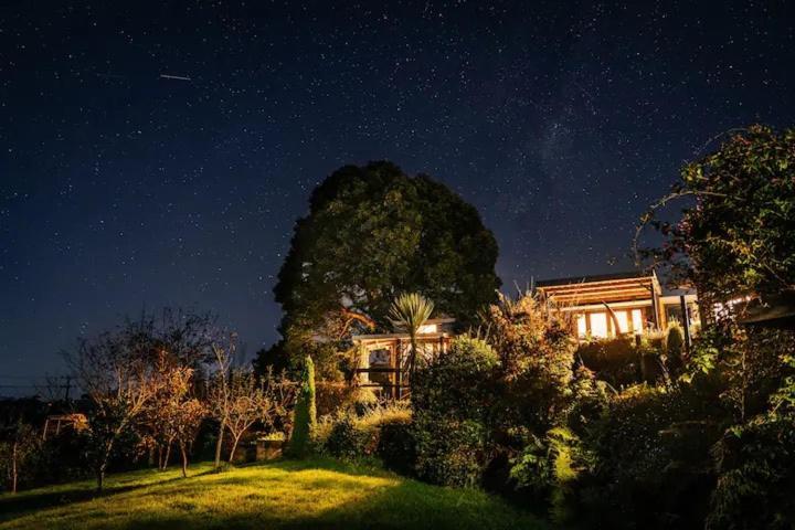 Starry Nights Cabin Fever Waikino Εξωτερικό φωτογραφία